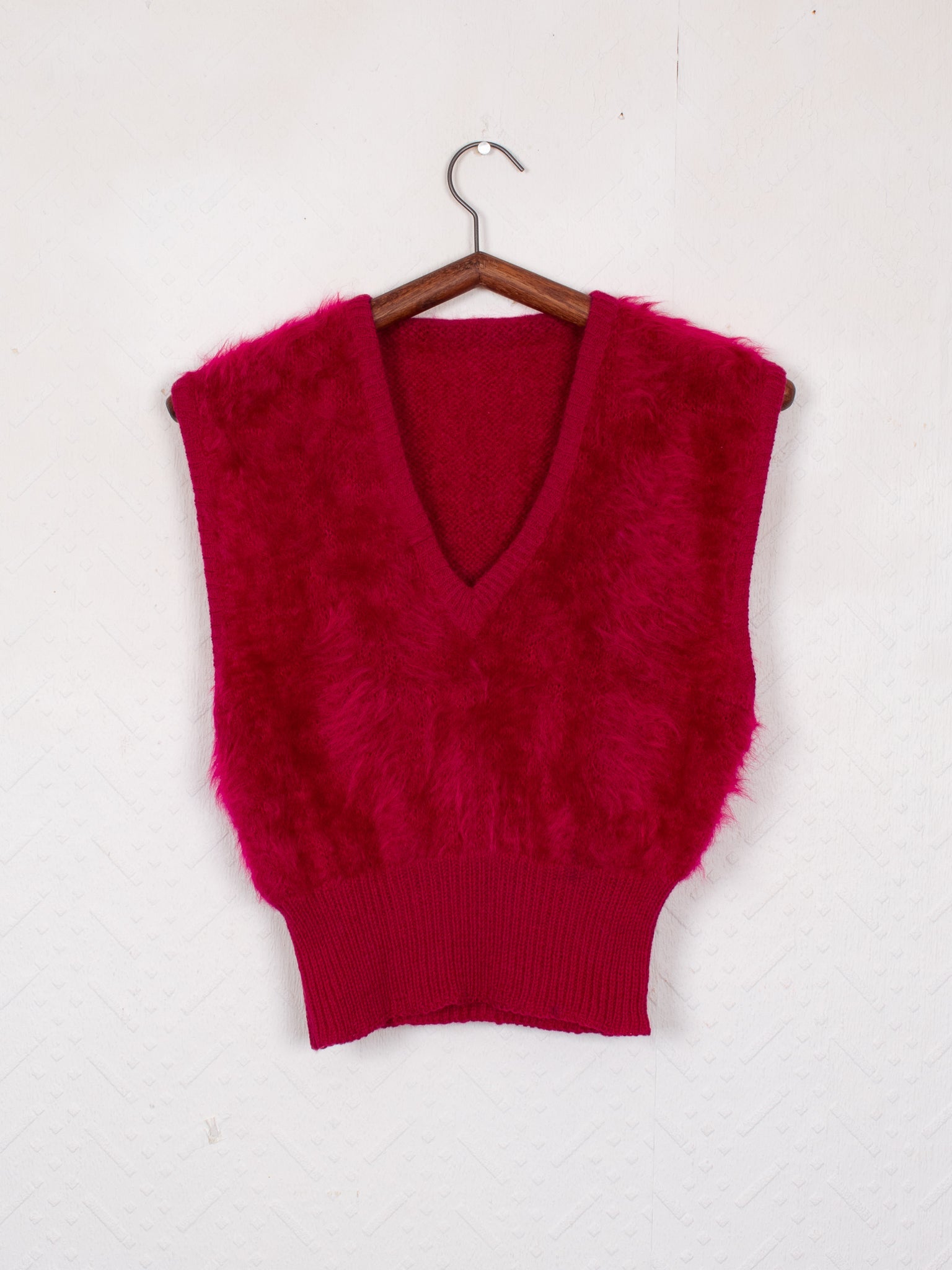 sweaters & knits 60s Hand Knit Long Pile Wool Tank - S