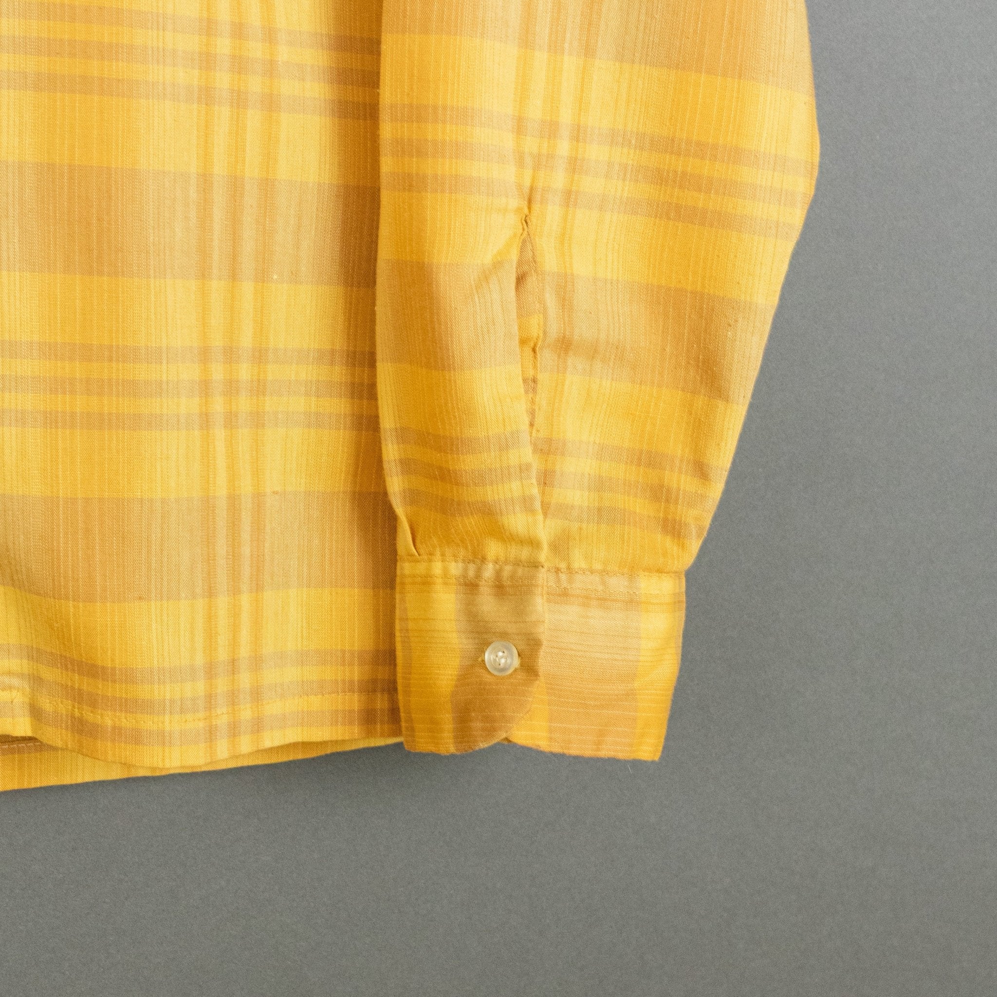 Vintage '60s Vintage American Towncraft Loop Collar Shirt