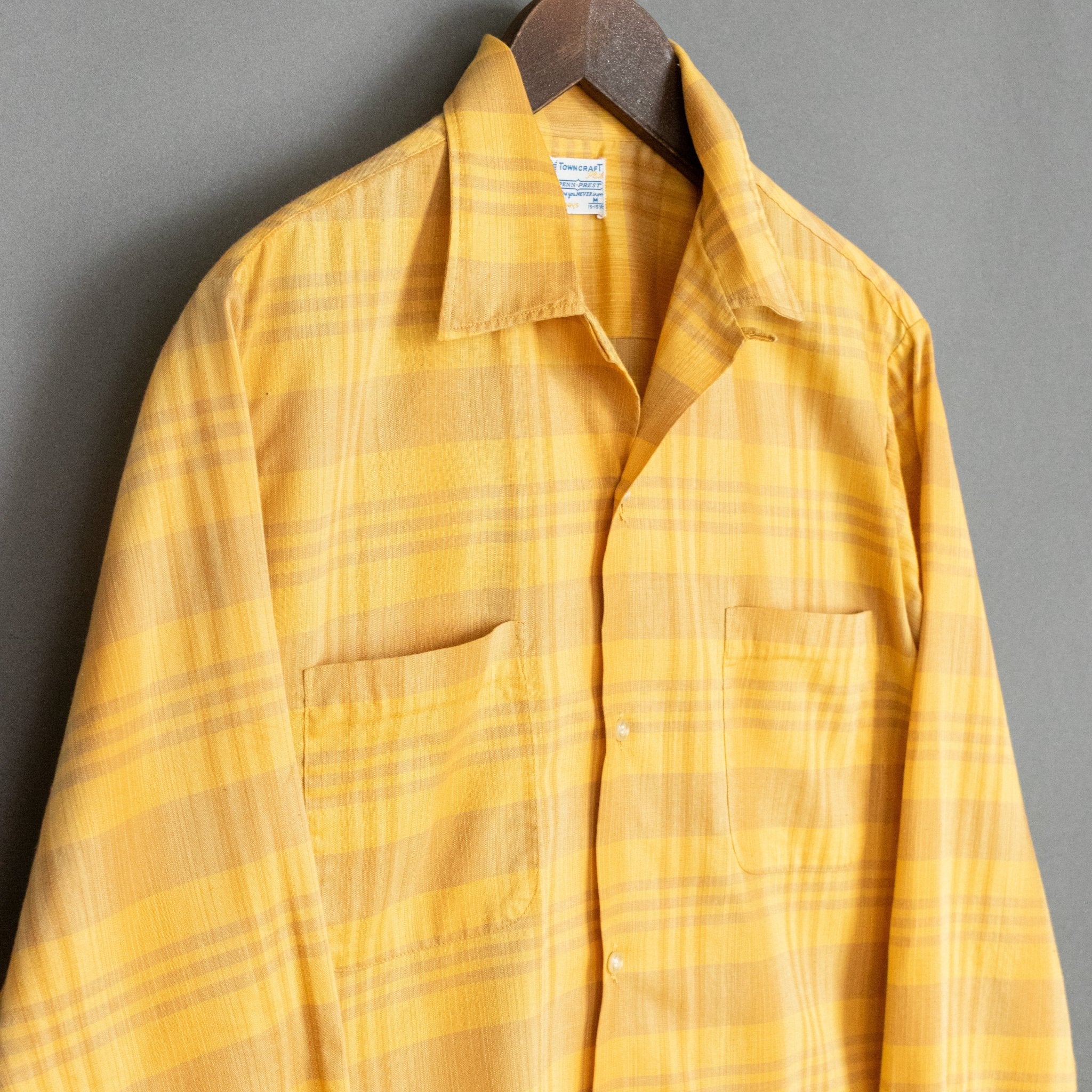 Vintage '60s Vintage American Towncraft Loop Collar Shirt