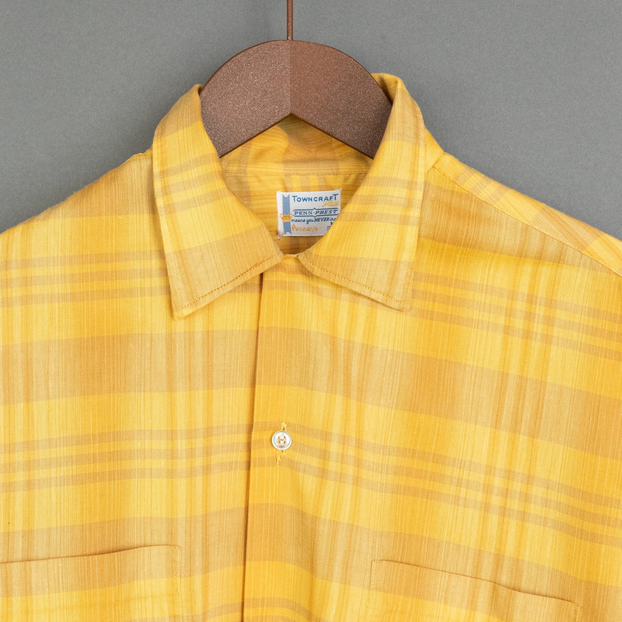 Vintage '60s Vintage American Towncraft Loop Collar Shirt